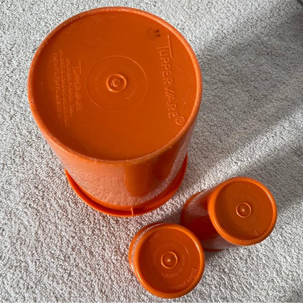 Vintage Tupperware Orange Handolier Plastic Storage Canister W Lid & 2 Cups Set - Picture 5 of 11